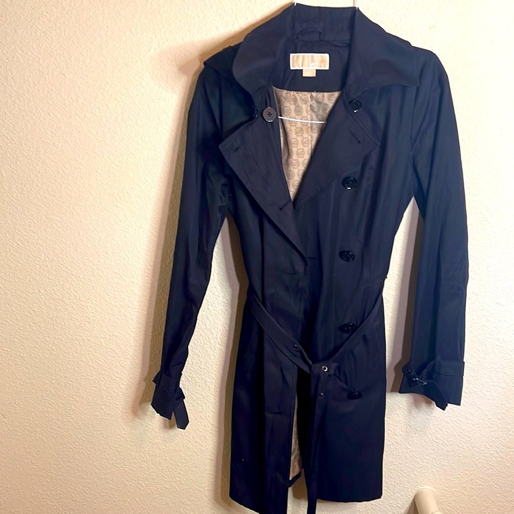 Women’s black Michael Kors light coat size M. Great for spring!